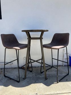 Bar Table & Chairs