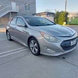 2012 Hyundai Sonota Hybrid 