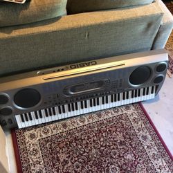 Casio WK-1800 76-Key Workstation Keyboard MIDI