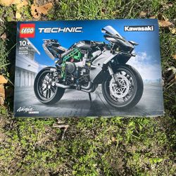 LEGO Kawasaki Ninja H2R