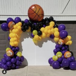 Balloon Garlands For Your Favorite Team