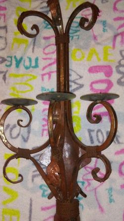 Metal candle holder