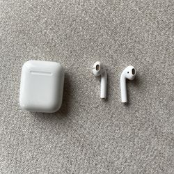 Apple AirPods (Authentic) - Good Condition, Fully Functional 