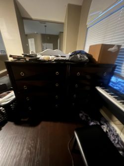 Dresser