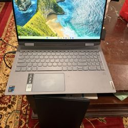 Yoga 7i 11th Gen Intel Core I7 2.80GHZ 16gb Ram 256 SSD drive Windows 11 Touch Screen 