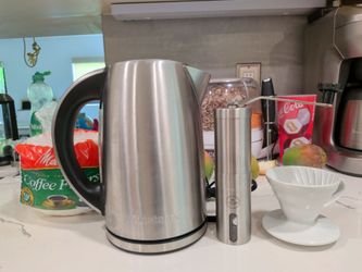 Cuisinart electric kettle, coffee grinder, coffee dripper