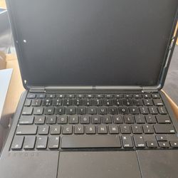 Brydge 10.2 Max+ Wireless Keyboard Case for Ipad