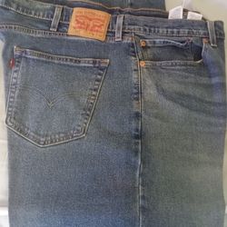 MENS SIZE: (42)     **LEVI'S: RELAXED FIT **  (•SUPER CLEAN •WORN  ONCEMENS SIZE: (42)     **LEVI'S: RELAXED FIT •10/10 CONDITION)    $$15 FIRM. 