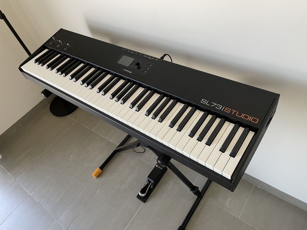 Studiologic SL73 USB Midi Keyboard