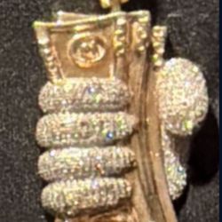 Gold Pendant W Diamonds 