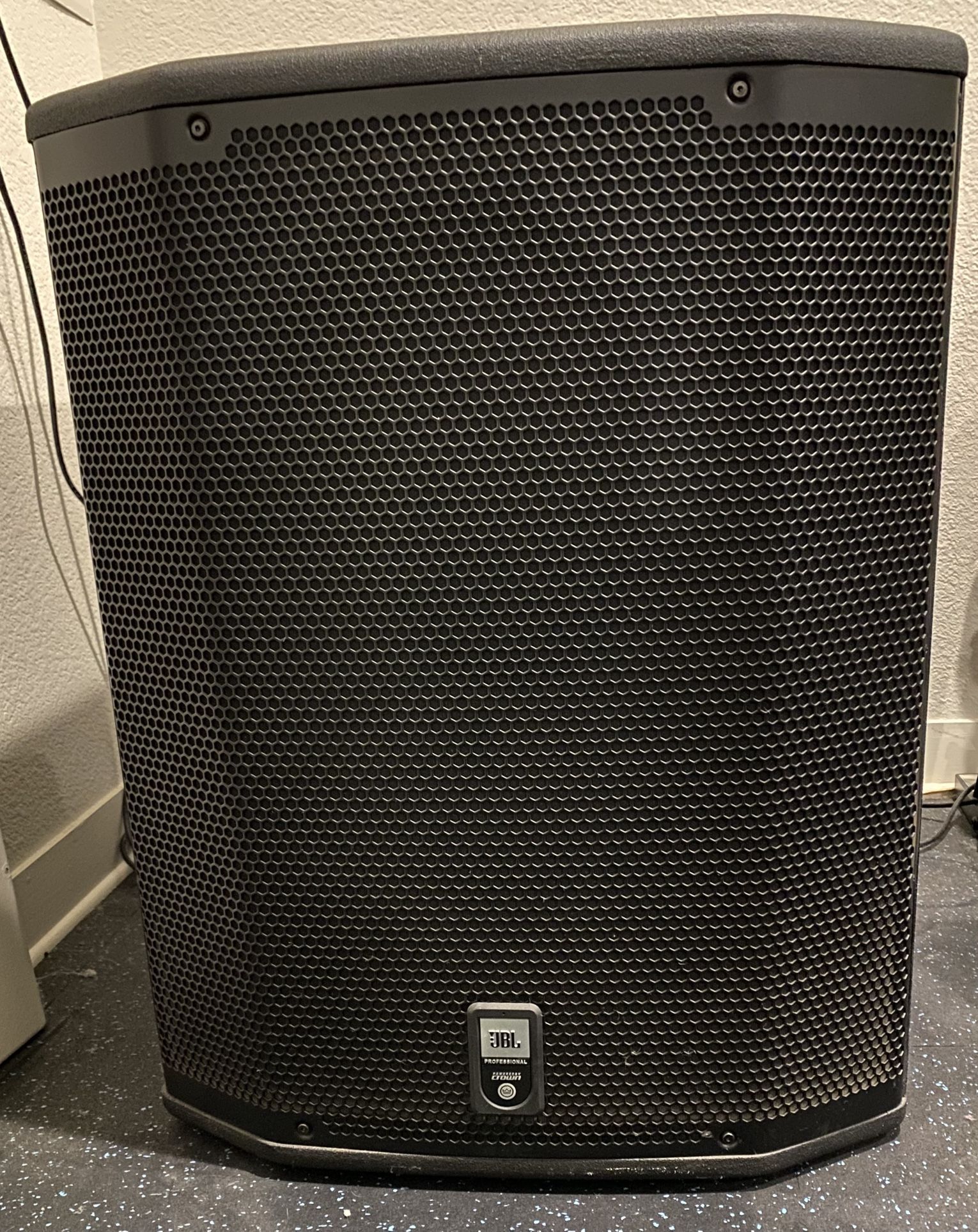 JBL Powered Subwoofer