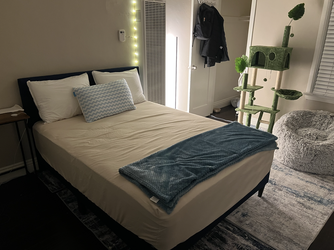 Mattress 12 inch | Hybrid | Queen Size | < 3 months old | Good as new