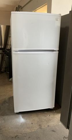 Kenmore Top Mount White Refrigerator

