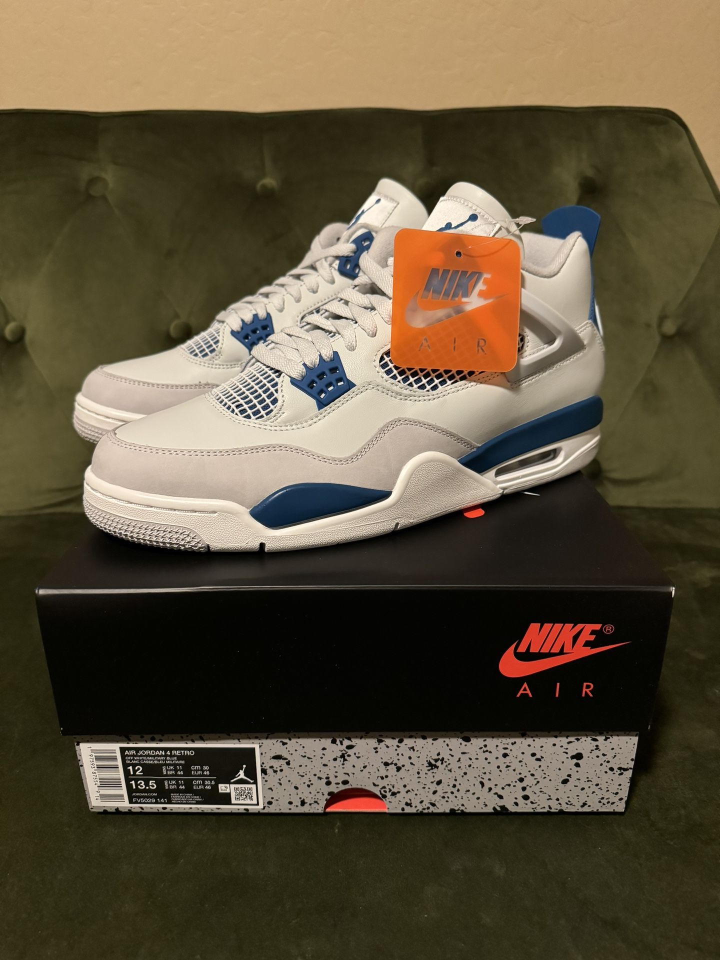 Jordan 4