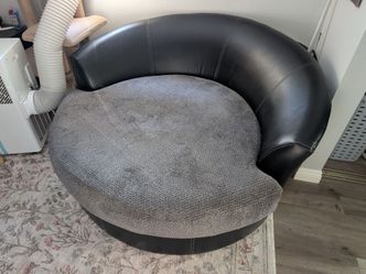 Round Swivel Accent Chair Black Faux Leather