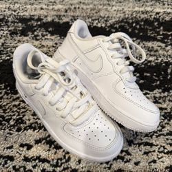 White Nike Air Force 1s – Kids Size 11C