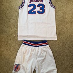 Tune squad Jersey/shorts Set