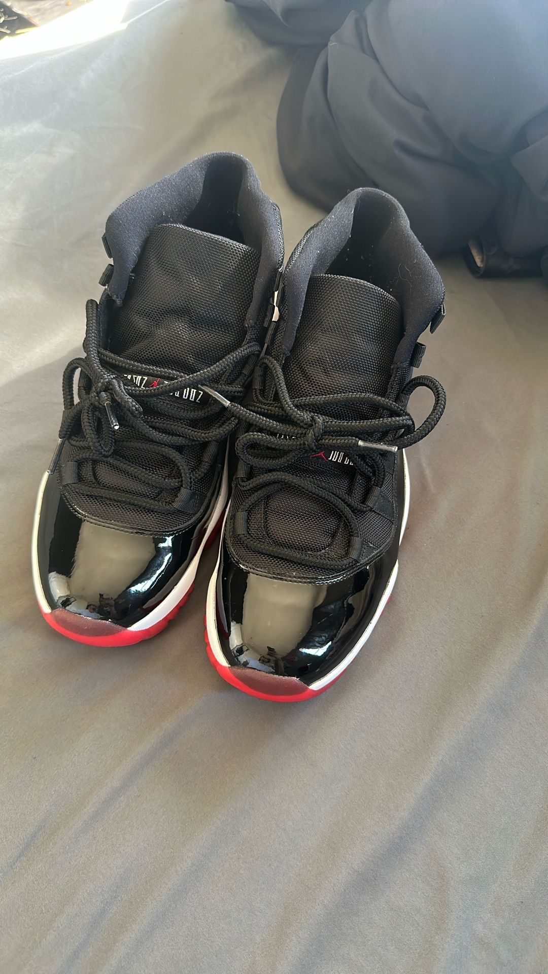Jordan 11 Bred Retro Size 10 WORN ONCE!!