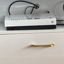 Xbox One X 