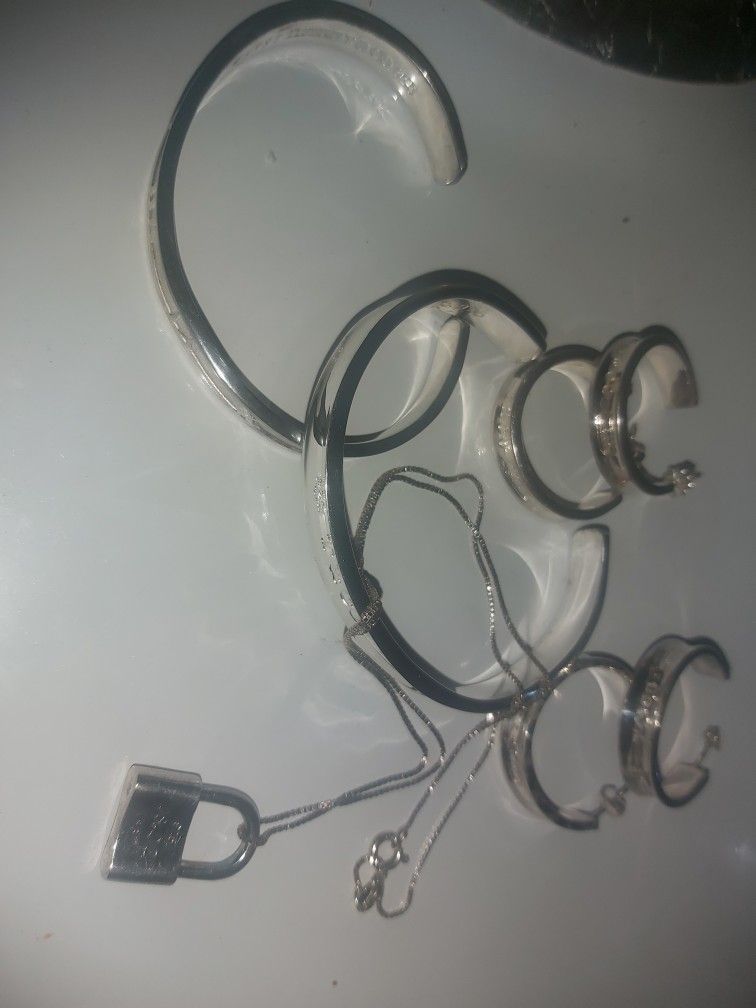 Tiffany And Co Jewelry 300 Each