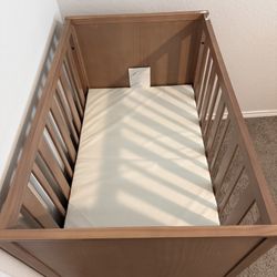 Baby Crib 