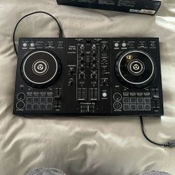 ddj 400 DJ controller 