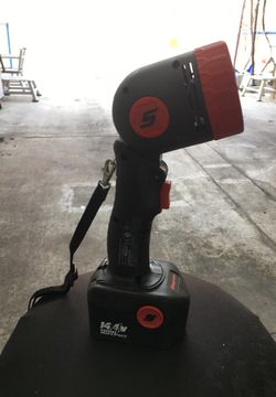Snap on flashlight 14 v