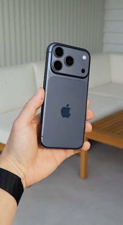 I phone 17 pro max