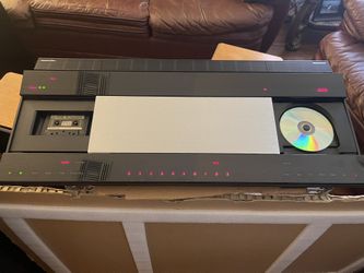 Beocenter 9000 Bang & Olufsen CD Player, Cassette And Radio FM, Amplifier With Cables In Working Order. $400  Firm On Price