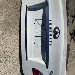 Infiniti M37 Trunk