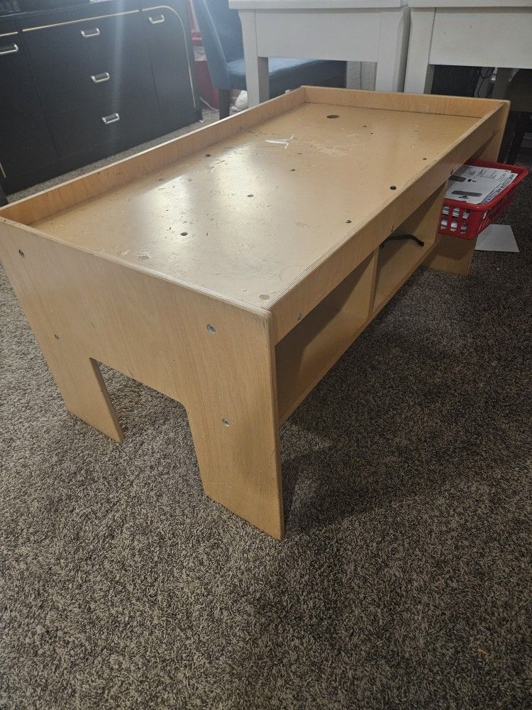 Lakeshore Table
