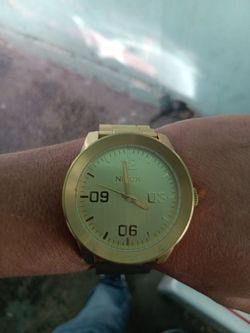 Nixon gold watch