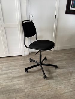 Ikea Swivel, Adjustable Height Office Chair