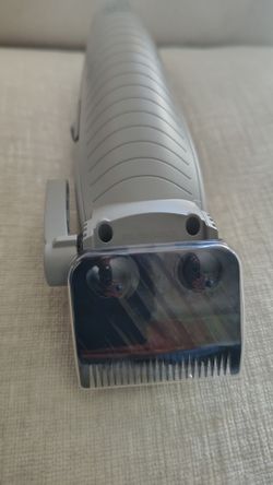 a BaBylissPRO Limited Edition LithiumFX+ Cord/Cordless Ergonomic Clipper (Mist Gray)