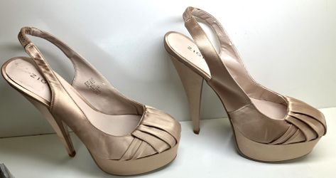 Womens ZIGI GIRL High Heel Beige Stiletto Shoes Size 10 M AS IS W/Box