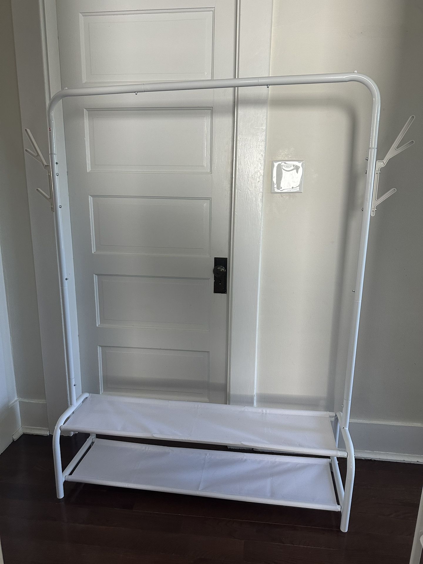 Hanging Clothes Rack
