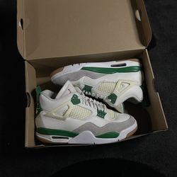 Jordan 4 Retro “Pine Green”