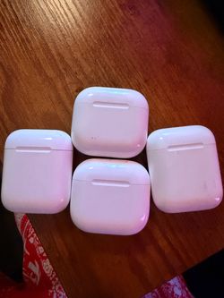 Apple AirPods Charging Cases – Lot of 4