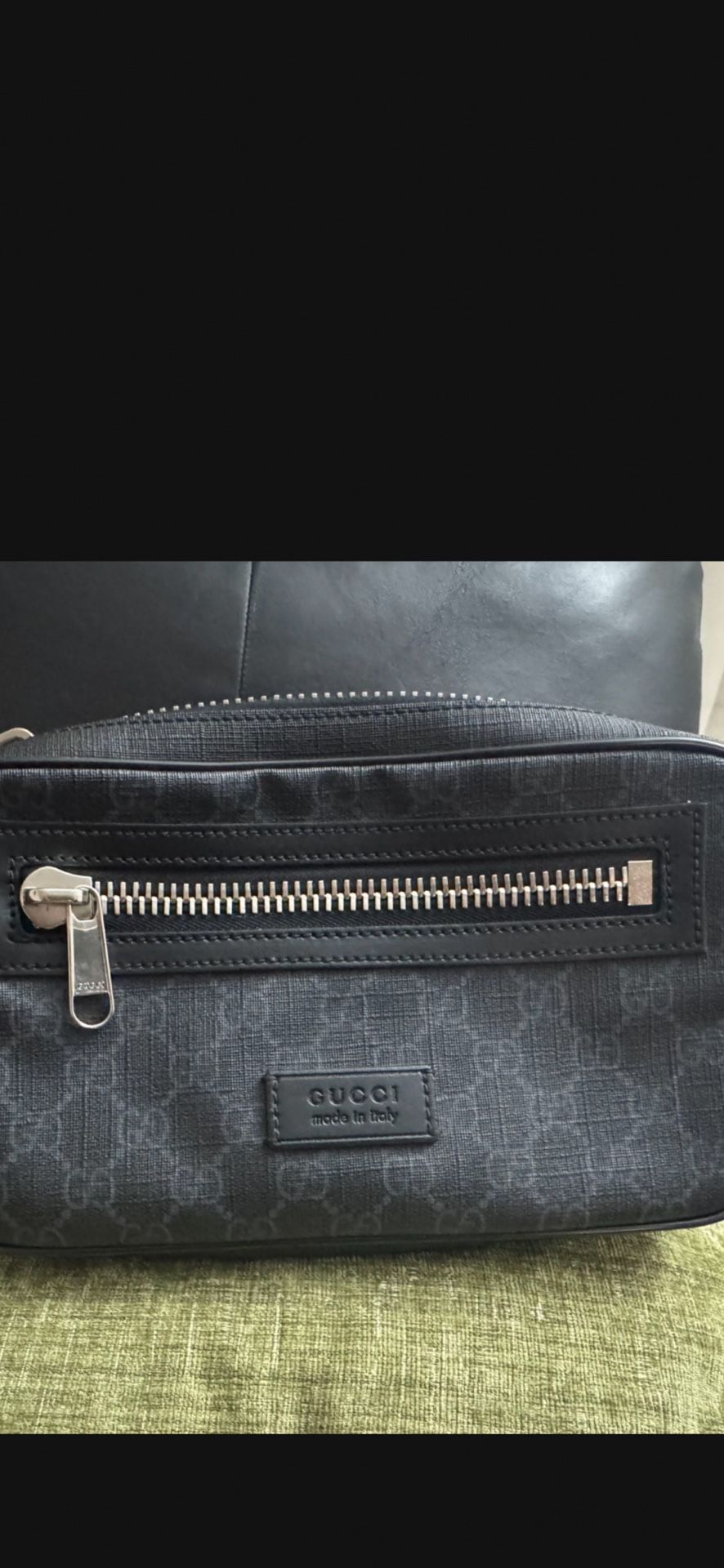 Gucci Men's Purse 