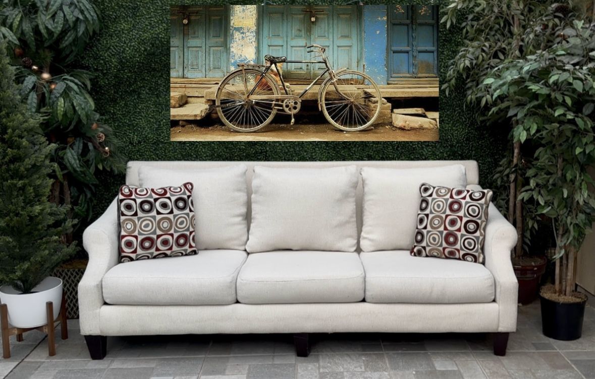 (Free Delivery 🚚) American Furniture Cream couch 