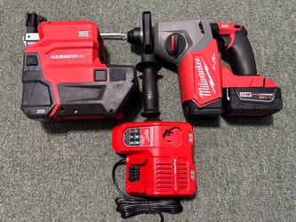 M18 FUEL 18V Lithium-lon Brushless 1-1/8 in. Cordless SDS- Plus Rotary Hammer/Dust Extractor Kit,