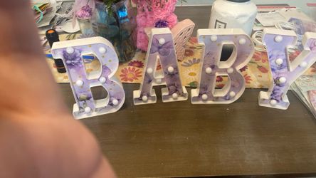 Baby sign that lights up and Butterfly cupcake stand