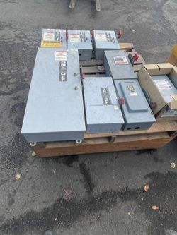 GE Have Duty Safety Switch 600 Volt 200 Amp Ac