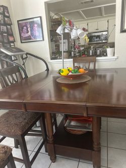 Dining set