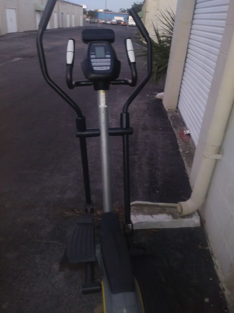 Golds gym elliptical