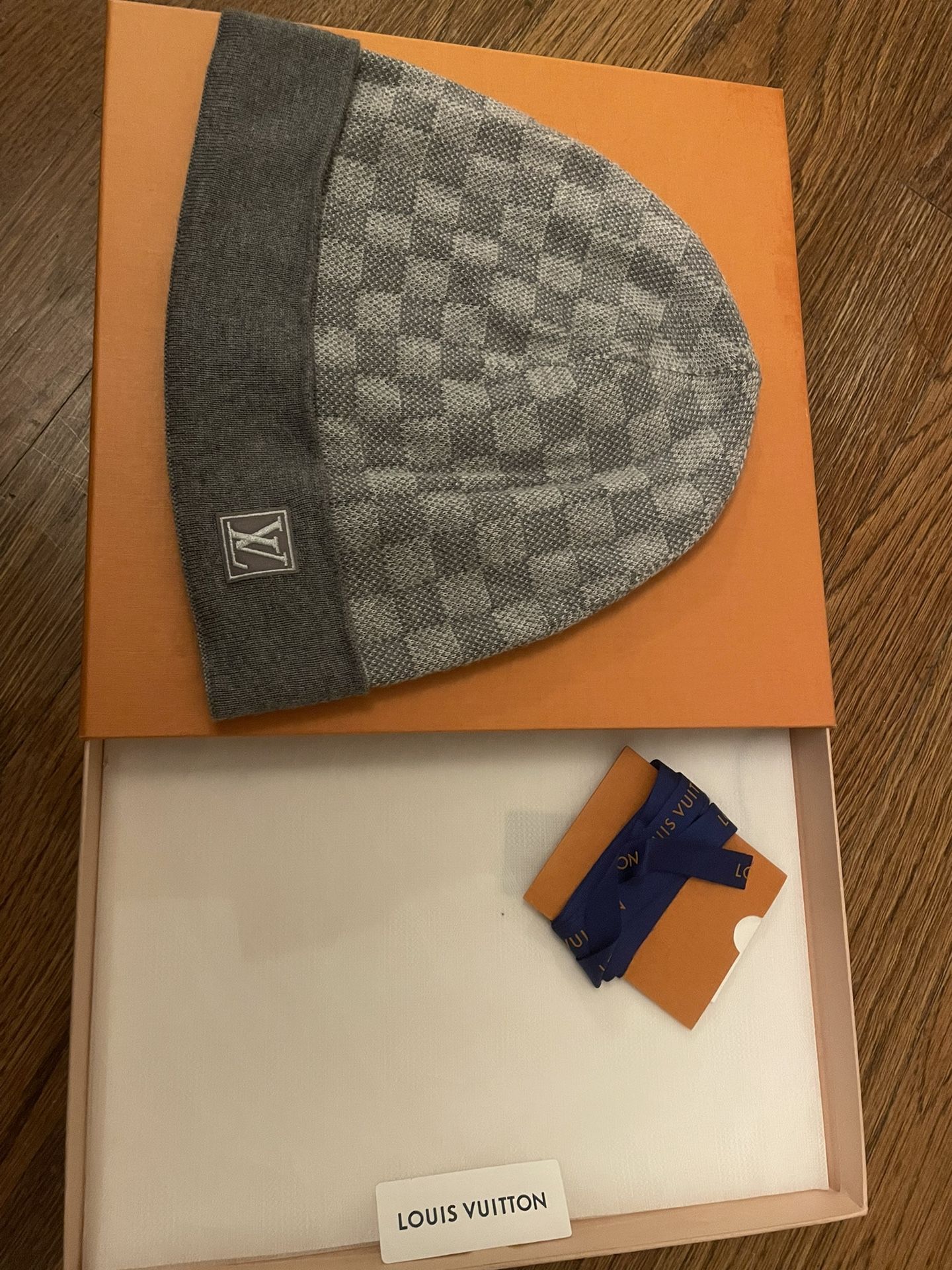 LOUIS VUITTON Petit Damier Hat M 70606