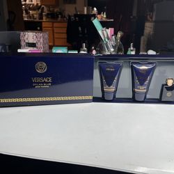 New. Versace Dylan Blue Miniature gift Set
