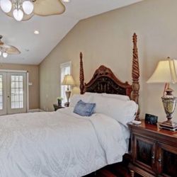 Queen Bedroom Set