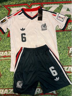Youth 8 years Mexico National Team Erik Lira #6 Jersey and Shorts Set