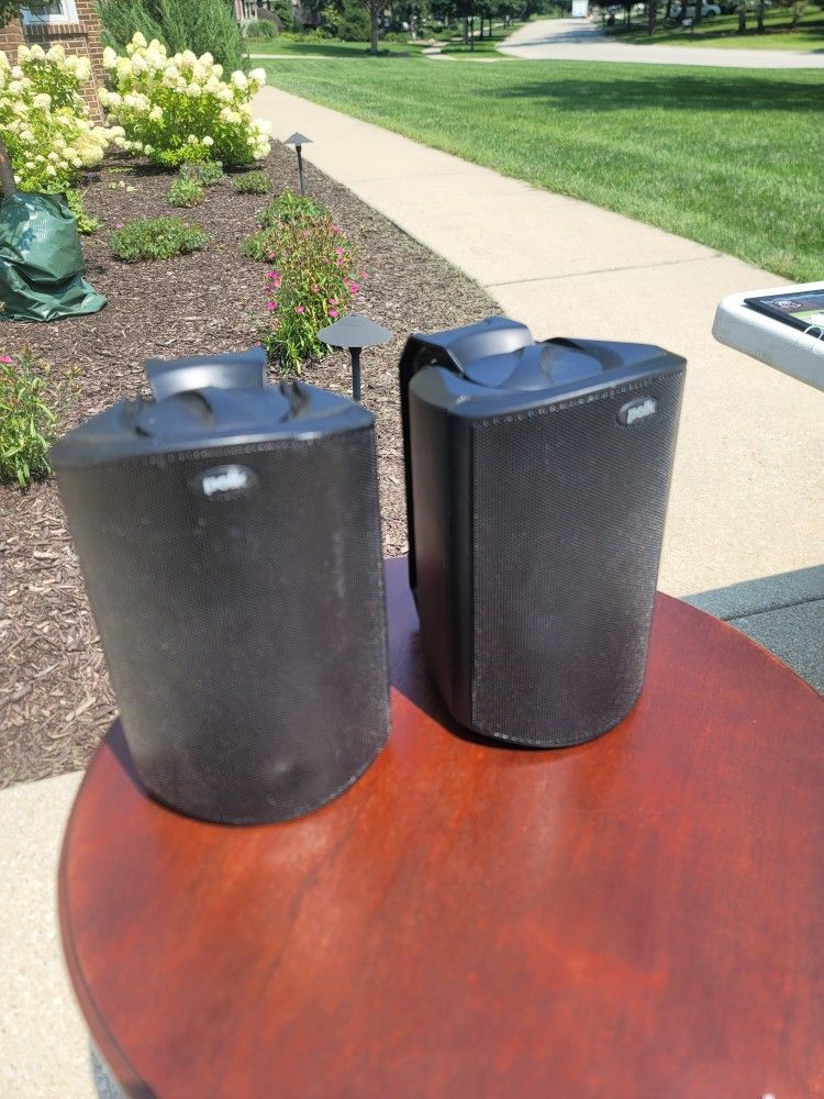 Polk Outdoor Speakers 